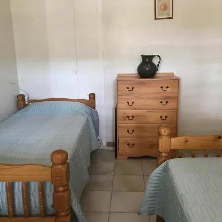 Lanquedoc - L'amandier Cazouls-d Herault