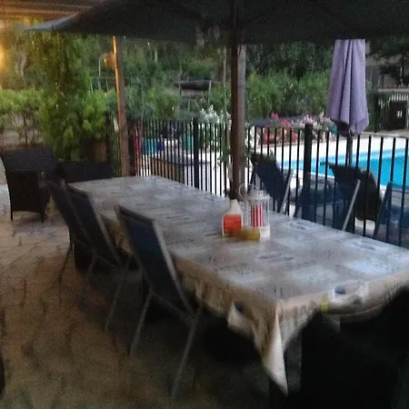 Casa vacanze Near Pezenas -Family Friendly Villa With Pool Cazouls-d Herault