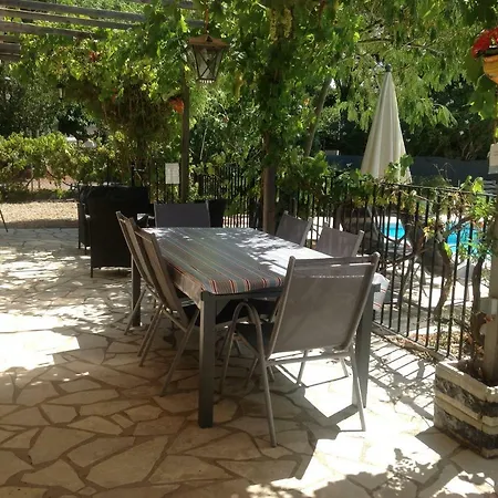 Near Pezenas -family Friendly With Pool Holiday home Cazouls-d Herault