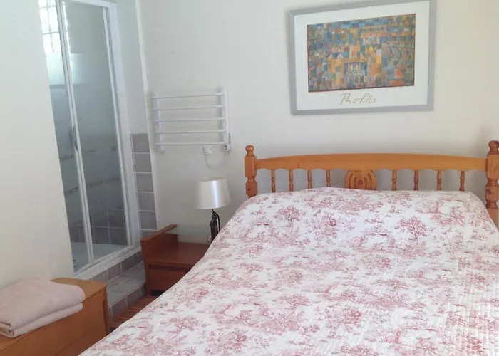 Near Pezenas -Family Friendly Villa With Pool