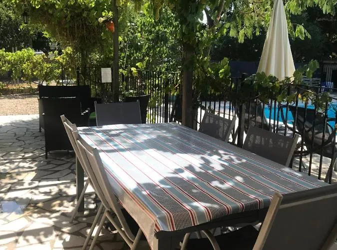 Near Pezenas -Family Friendly Villa With Pool Casa vacanze Cazouls-d Herault